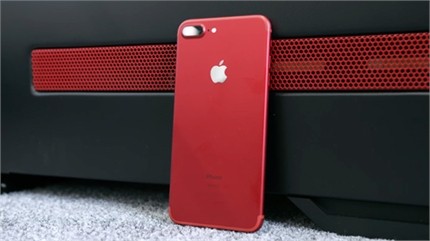 Cận cảnh màn mở hộp iPhone 7 đỏ 
