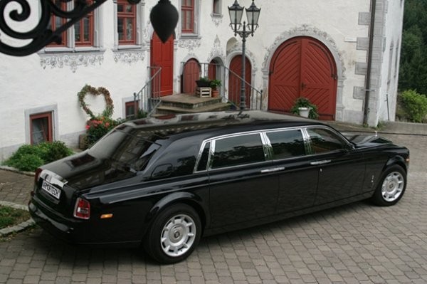 RollsRoyce Phantom được độ thành xe limousine  HomeVN