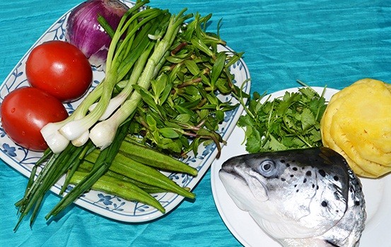 Có những món ăn nào khác có thể làm từ xương cá hồi?
