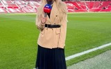 Nụ cười tỏa nắng của nàng MC nóng bỏng kênh Sky Sports 