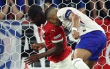 Chùm ảnh: Mbappe gãy xương mũi, phải đeo mặt nạ ở EURO 2024 