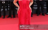 Mỹ nhân từng 'mặc như không mặc' tiếp tục thu hút mọi ánh nhìn tại Cannes 2024