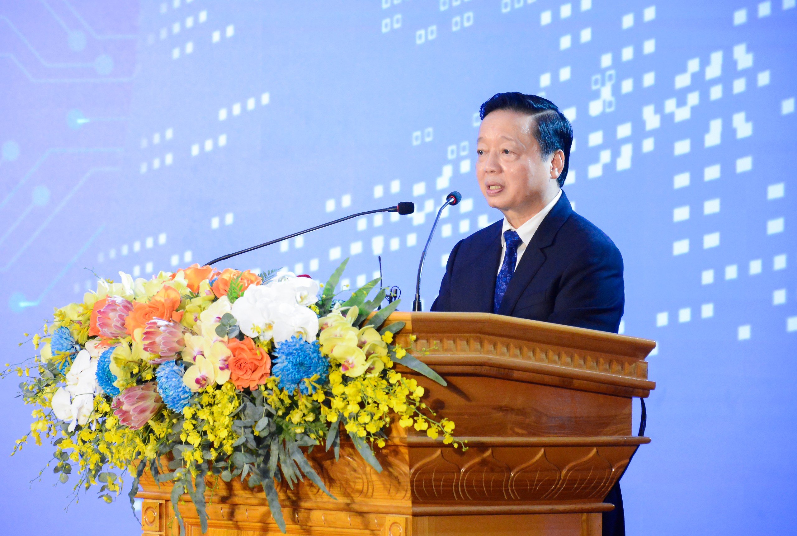 Phó Thủ tướng Trần Hồng Hà phát biểu tại hội thảo.