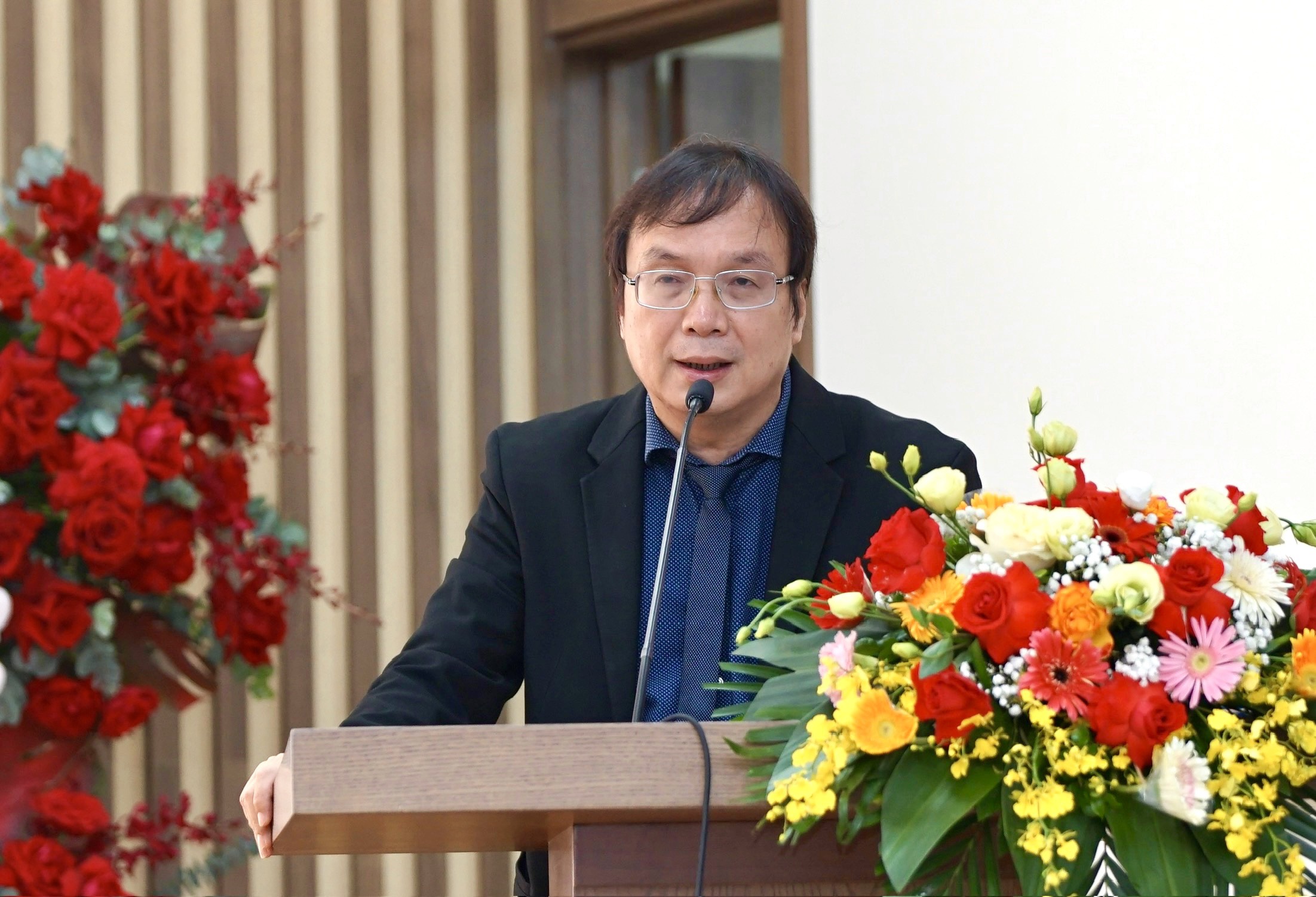 Ông Nguyễn Tiến Thanh, Chủ tịch Hội đồng thành viên đồng thời là Tổng Giám đốc Nhà xuất bản Giáo dục Việt Nam phát biểu.