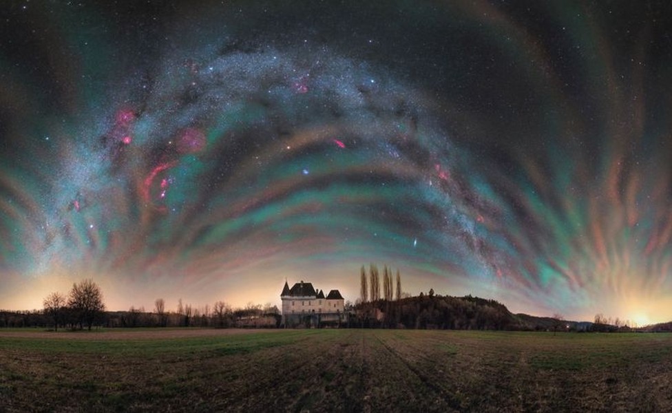 Những bức ảnh tuyệt đẹp về dải ngân hà lộng lẫy 