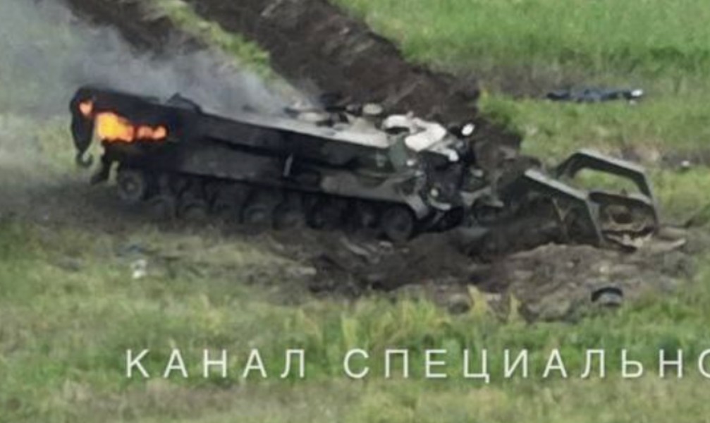 Ukraine mất 2/3 thiết giáp phá mìn Leopard 2R sau một trận đánh