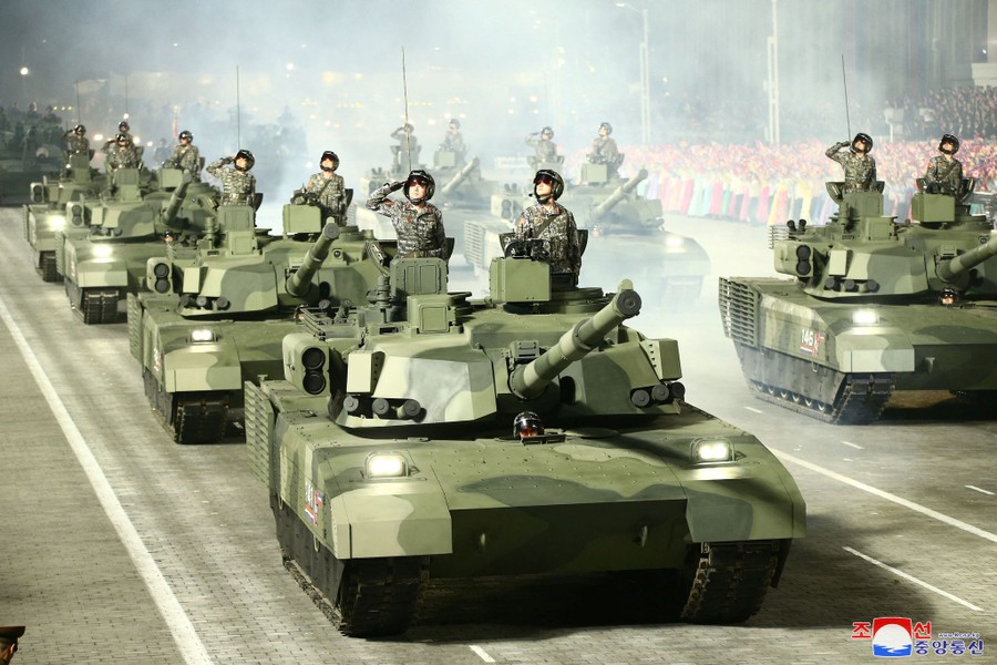 Armata Triều Tiên - xe tăng M2020 có tổ hợp phòng vệ chủ động đặc biệt