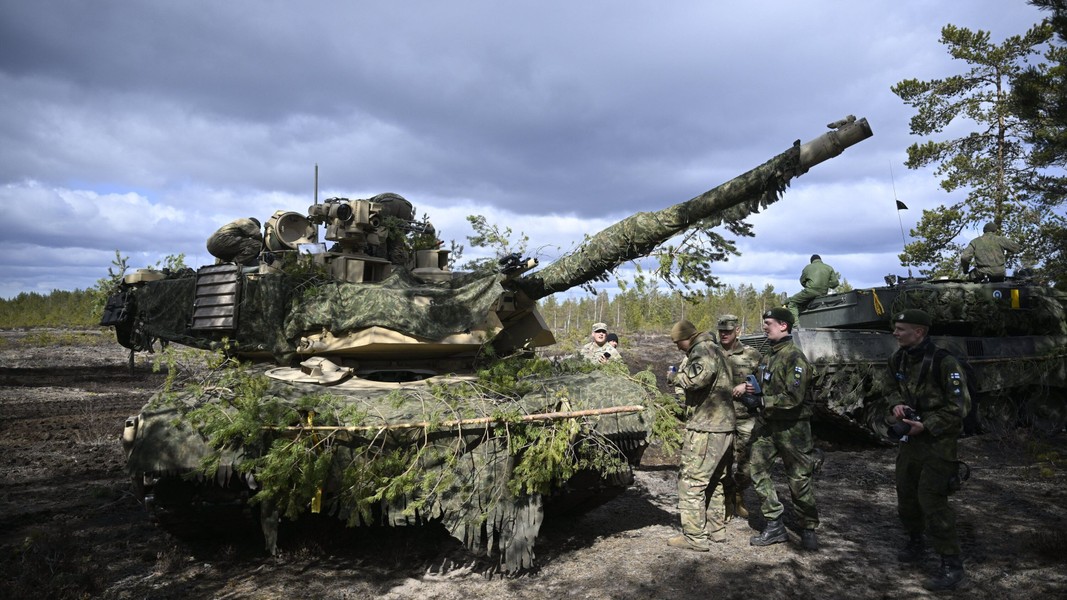 Ông Zelensky nêu lý do tăng Abrams khó giúp Ukraine thắng