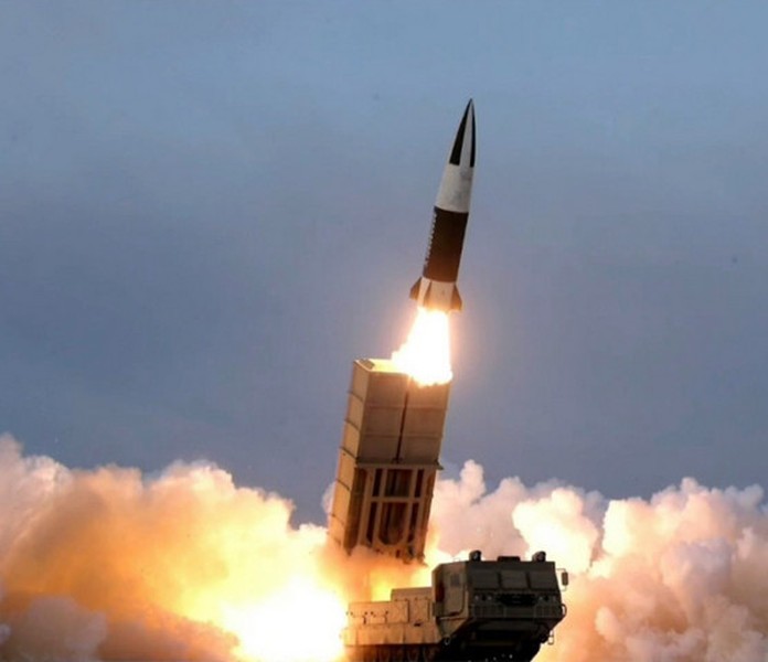 Tên lửa KN-24 Triều Tiên vượt trội ATACMS của Mỹ