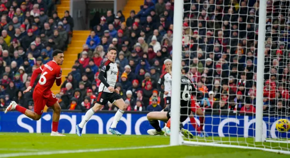 Liverpool thắng khó tin Fulham vòng 14 Ngoại hạng Anh 