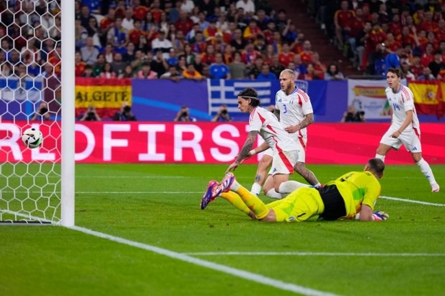Chùm ảnh: Pha phản lưới nhà của Italia giúp Tây Ban Nha đi tiếp tại EURO 2024 