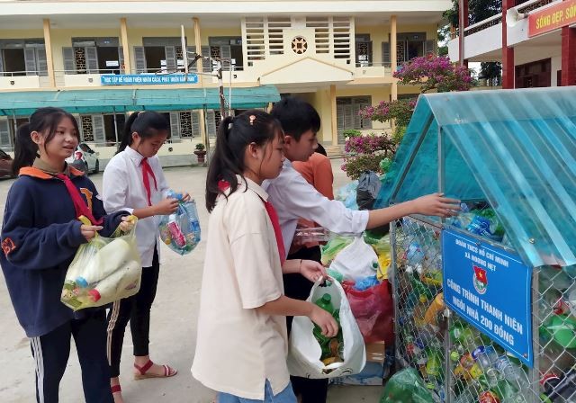 Đẩy mạnh tuyên truyền tác hại của rác thải nhựa trong trường học