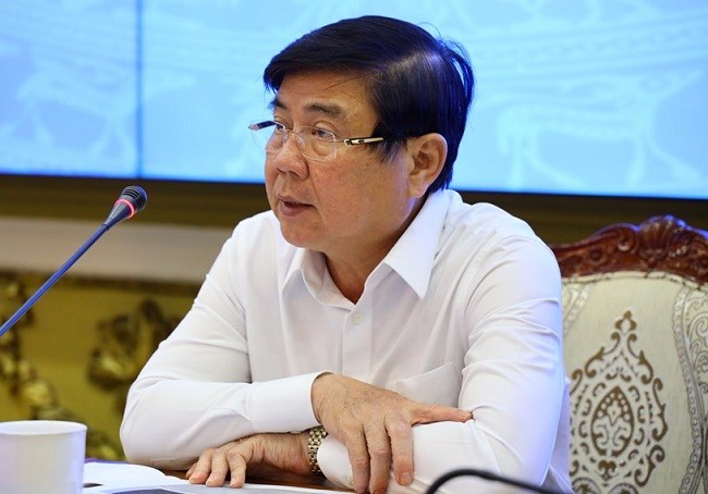 Chủ tịch UBND TP.HCM Nguyễn Thành Phong chỉ đạo tại cuộc họp. (Ảnh: Huyền Mai)
