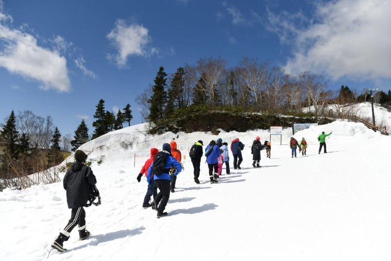 Trường Quốc tế Harrow tại Nhật Bản có khóa học trượt tuyết.