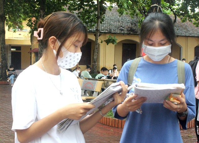 Gần 14 nghìn thí sinh tại Phú Thọ hoàn thành ngày thi đầu tiên, Kỳ thi vào lớp 10 năm học 2021-2022