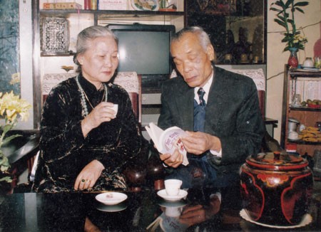 Nhà thơ Phan Xuân Hạt và vợ (bà Cao Thị Hường) khi còn sống.