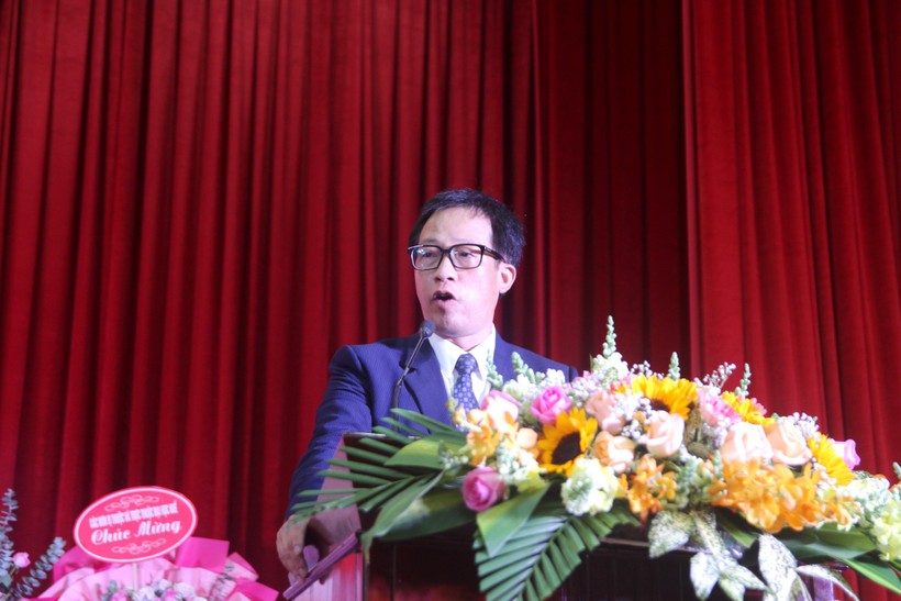 Bộ trưởng Nguyễn Kim Sơn trao quyết định công nhận tân Giám đốc Đại học Huế ảnh 5