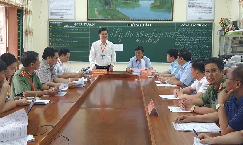 Thứ trưởng Nguyễn Hữu Độ kiểm tra công tác thi tốt nghiệp THPT tại Thái Nguyên ảnh 1