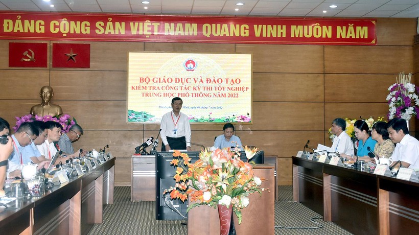 Thứ trưởng Nguyễn Văn Phúc lưu ý các địa phương không ‘vận dụng sáng tạo’ quy chế thi tốt nghiệp THPT ảnh 1