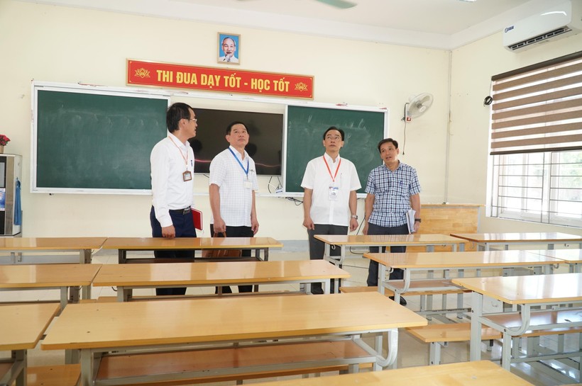 Thứ trưởng Hoàng Minh Sơn kiểm tra công tác chuẩn bị thi tốt nghiệp THPT tại Nghệ An ảnh 9
