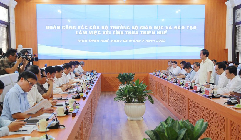 Bộ trưởng Nguyễn Kim Sơn: Giáo dục Thừa Thiên - Huế đang được đặc biệt quan tâm ảnh 5