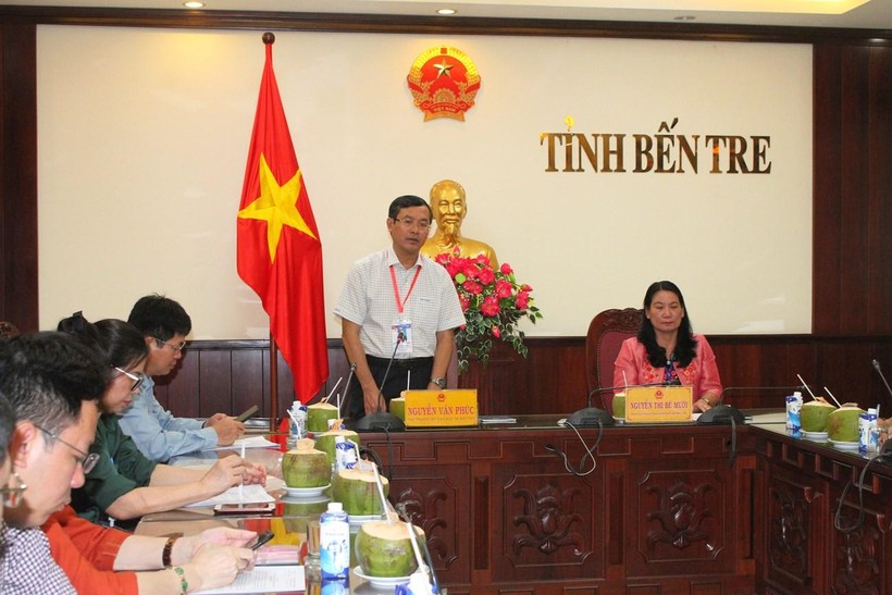 Thứ trưởng Nguyễn Văn Phúc kiểm tra công tác tổ chức Kỳ thi tốt nghiệp THPT 2022 tại Bến Tre ảnh 3