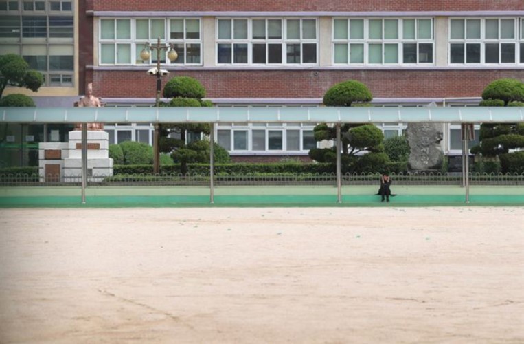 Hàn Quốc: Kêu gọi hoãn mở lại trường học