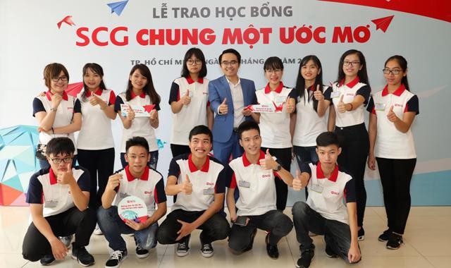 Học bổng SCG Chung một ước mơ trao tặng cho 114 tân sinh viên