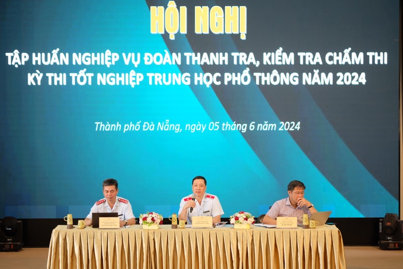 Ông Nguyễn Đức Cường - Chánh Thanh tra Bộ GD&ĐT giải đáp những thắc mắc tại Hội nghị.