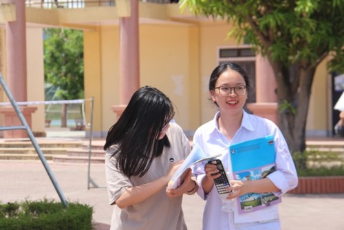 Tỉ lệ đậu tốt nghiệp của Hà Tĩnh cao hơn mức trung bình của cả nước.