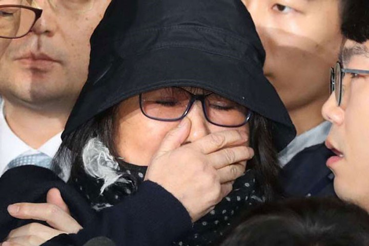 "Quý bà" khuynh đảo chính trường Hàn Quốc