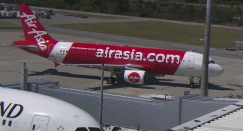 Máy bay AirAsia rơi 7.000 mét, 145 hành khách khiếp vía