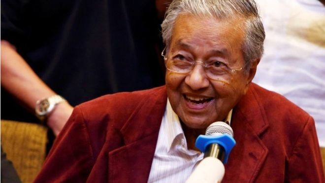 Mahathir Mohamad được coi là nhà lãnh đạo cao tuổi nhất thế giới ở tuổi 92.
