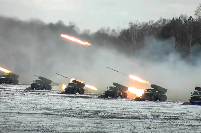 Nga và Belarus rầm rộ tập trận gần Ukraine.