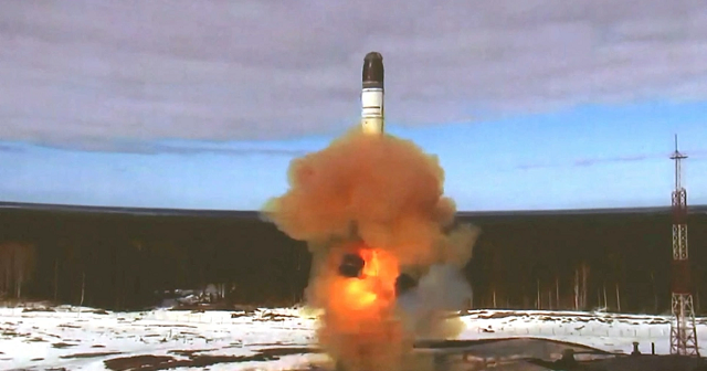 Tên lửa đạn đạo xuyên lục địa (ICBM) RS-28 Sarmat.