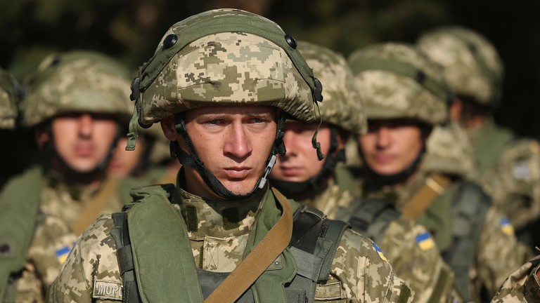 Binh sĩ Ukraine (Ảnh: Getty Images)