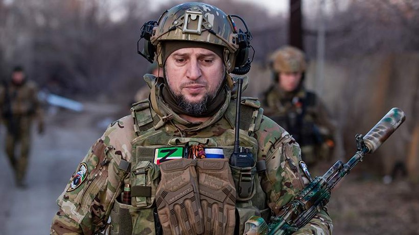 Chỉ huy lực lượng đặc biệt Akhmat Apti Alaudinov. (Ảnh: Tass)