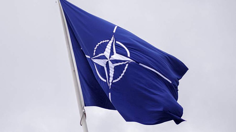 Cờ NATO (Ảnh: TASS)