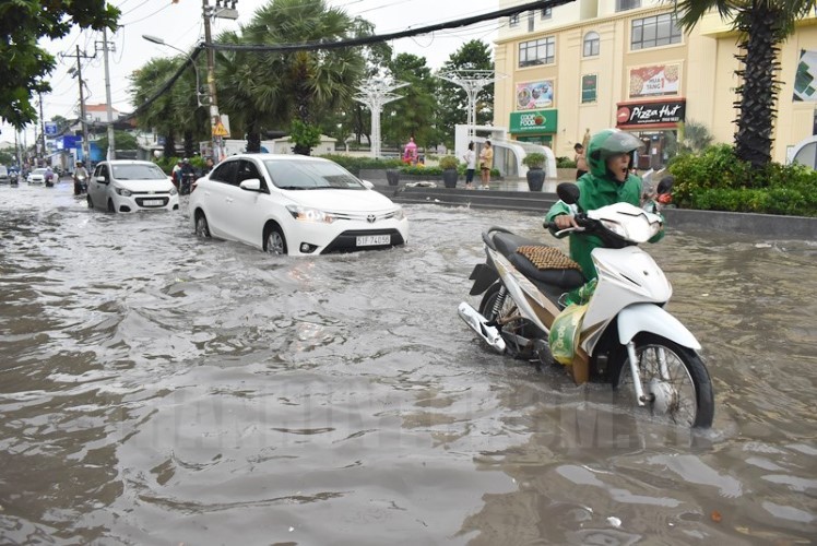 Đoạn đường qua địa phận Hiệp Bình Chánh, quận Thủ Đức bị ngập nặng mỗi khi có mưa lớn.