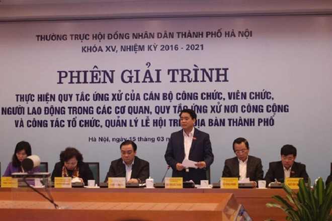 Chủ tịch UBND TP. Hà Nội Nguyễn Đức Chung phát biểu tại phiên giải trình của HĐND TP. Hà Nội sáng 15/3 về việc thực hiện quy tắc ứng xử của cán bộ công chức