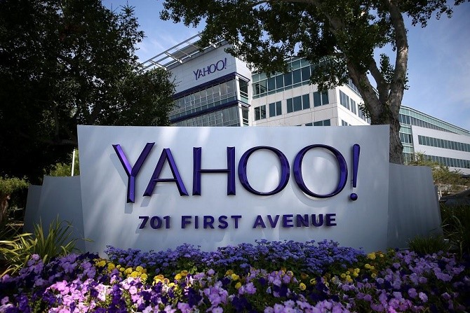 Yahoo sa thải 15% nhân sự, rục rịch "bán mình"