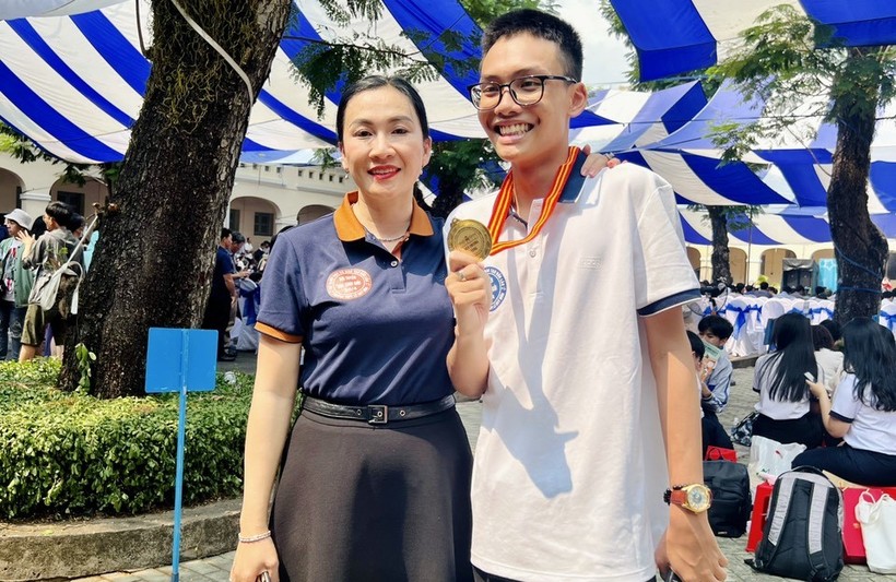 Một học sinh Trường THPT Lê Quý Đôn (Đắk Lắk) xuất sắc đoạt Huy chương Vàng (ảnh: XH). 