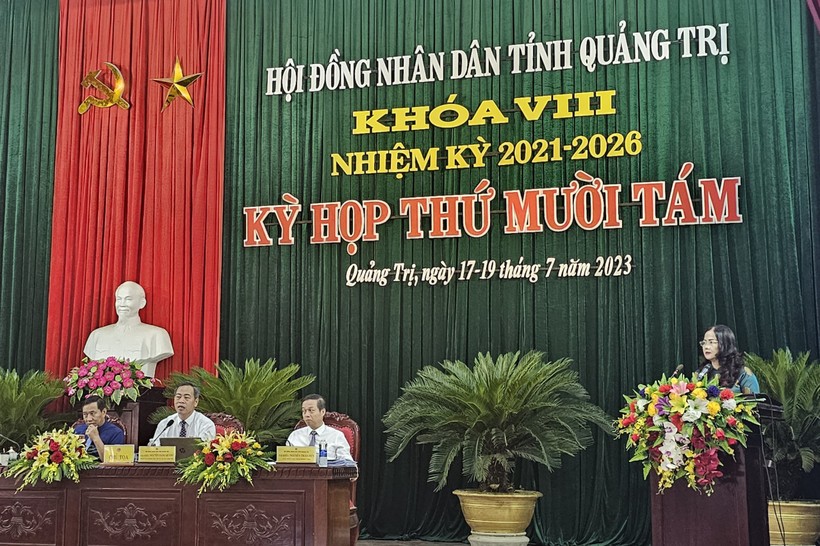 TS Lê Thị Hương, Giám đốc Sở GD&ĐT Quảng Trị giải trình nhiều vấn đề liên quan ngành giáo dục.