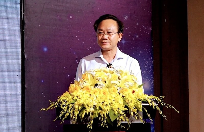 Phó Chủ tịch UBND tỉnh Quảng Bình Hoàng Xuân Tân phát biểu tại diễn đàn.