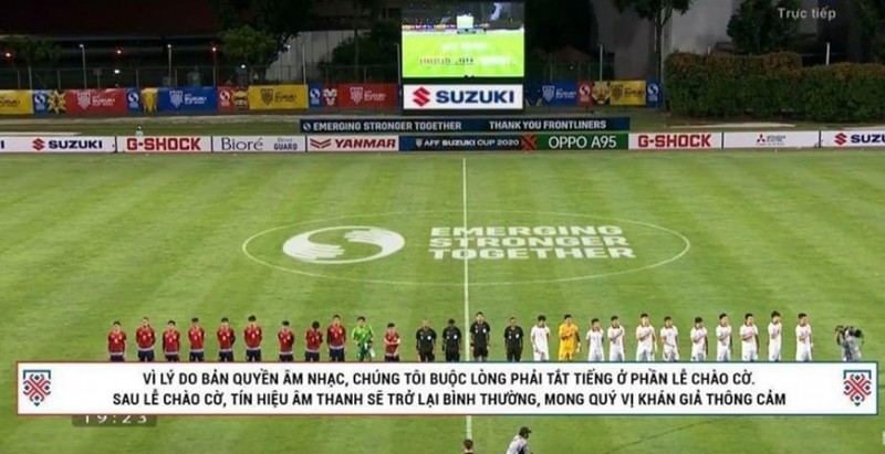 Thông báo ngắt tiếng Quốc ca Việt Nam trên nền tảng YouTube trong lễ chào cờ trước trận bóng đá Việt Nam - Lào tối 6/12.