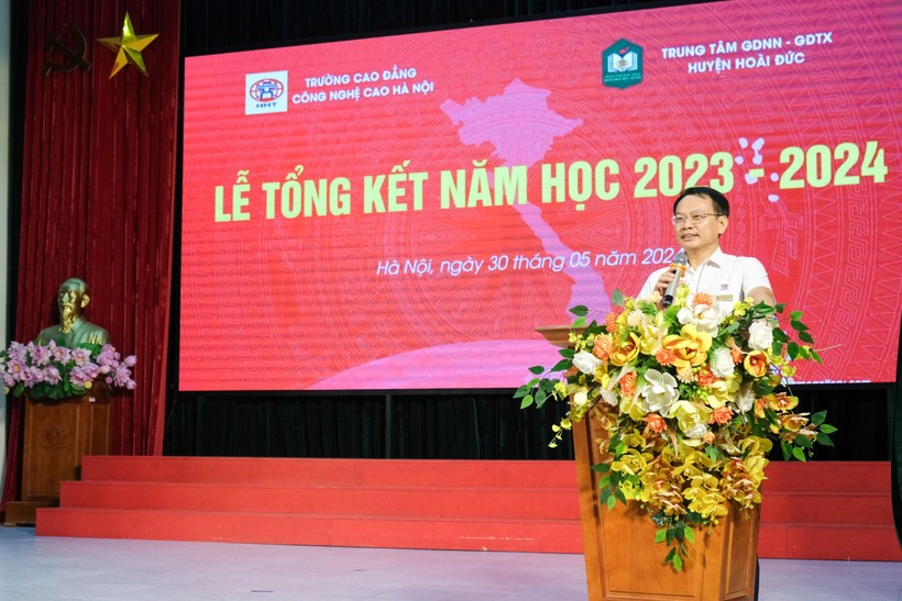 TS. NGƯT Phạm Xuân Khánh phát biểu tại lễ tổng kết.
