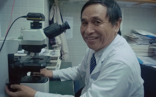 Bác sĩ Trần Minh Thông ở tuổi 62. Ảnh:Khánh Ly.