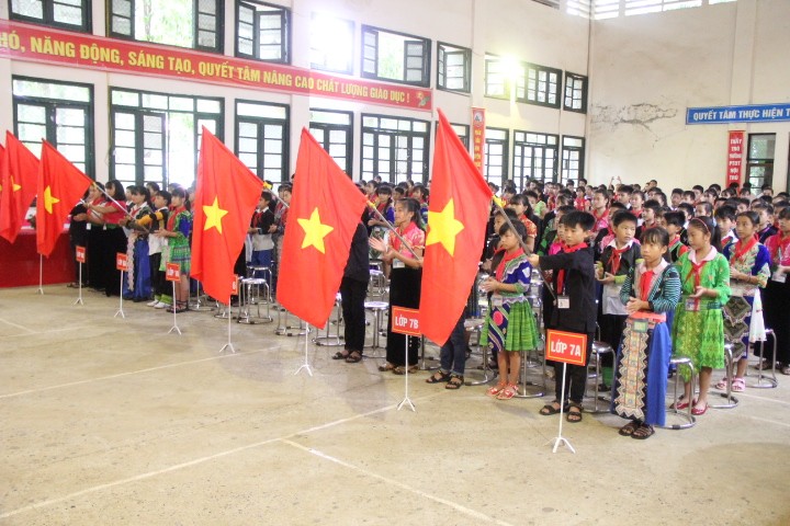 Học sinh Trường Phổ thông dân tộc nội trú THCS&THPT Mường La trong Ngày khai giảng năm học mới 2017 - 2018