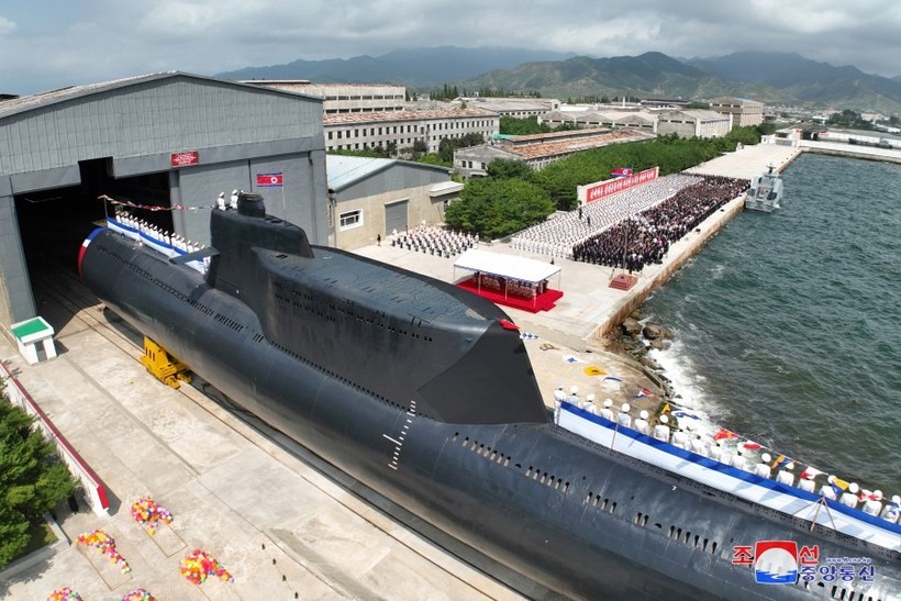 Bình luận mới về tàu ngầm hạt nhân Triều Tiên vừa hạ thủy