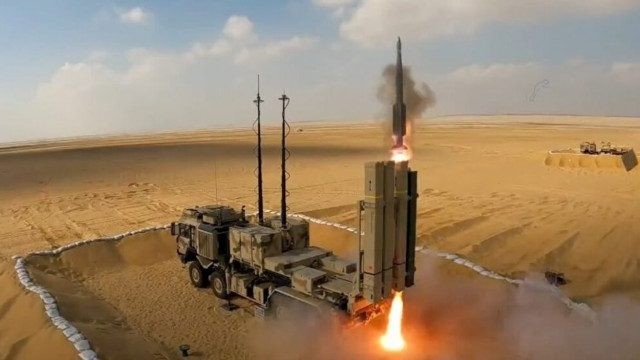 Đức 'phủ kín bầu trời' bằng đơn đặt hàng 1.280 tên lửa IRIS-T